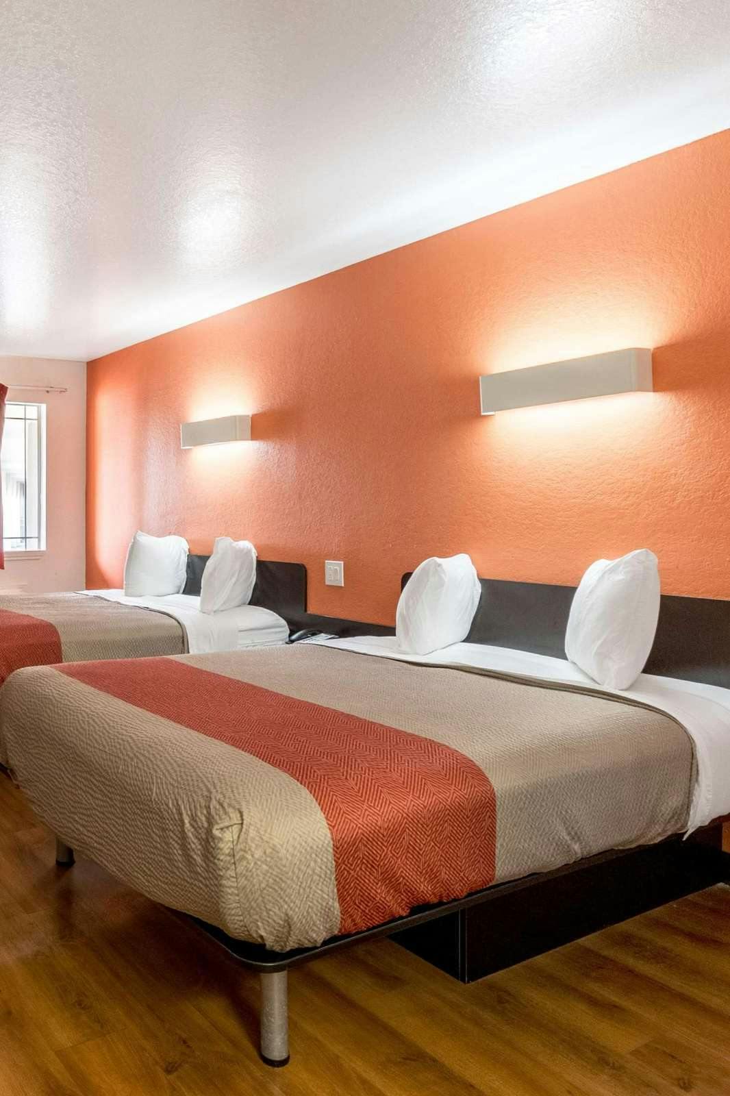 Days Inn By Wyndham Los Angeles Lax Redondo Manhattan Beach