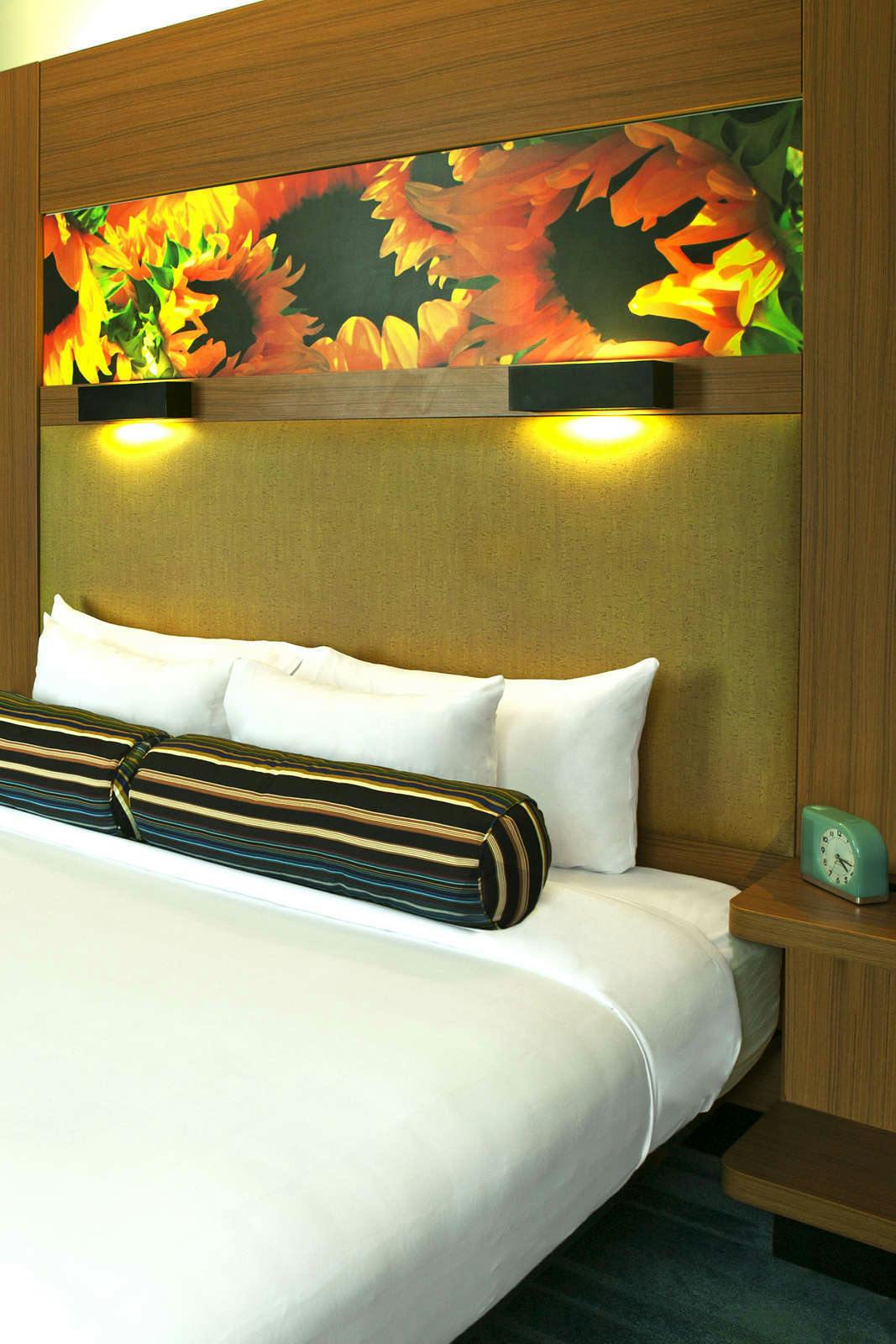 Hotel Aloft Minneapolis photo 2