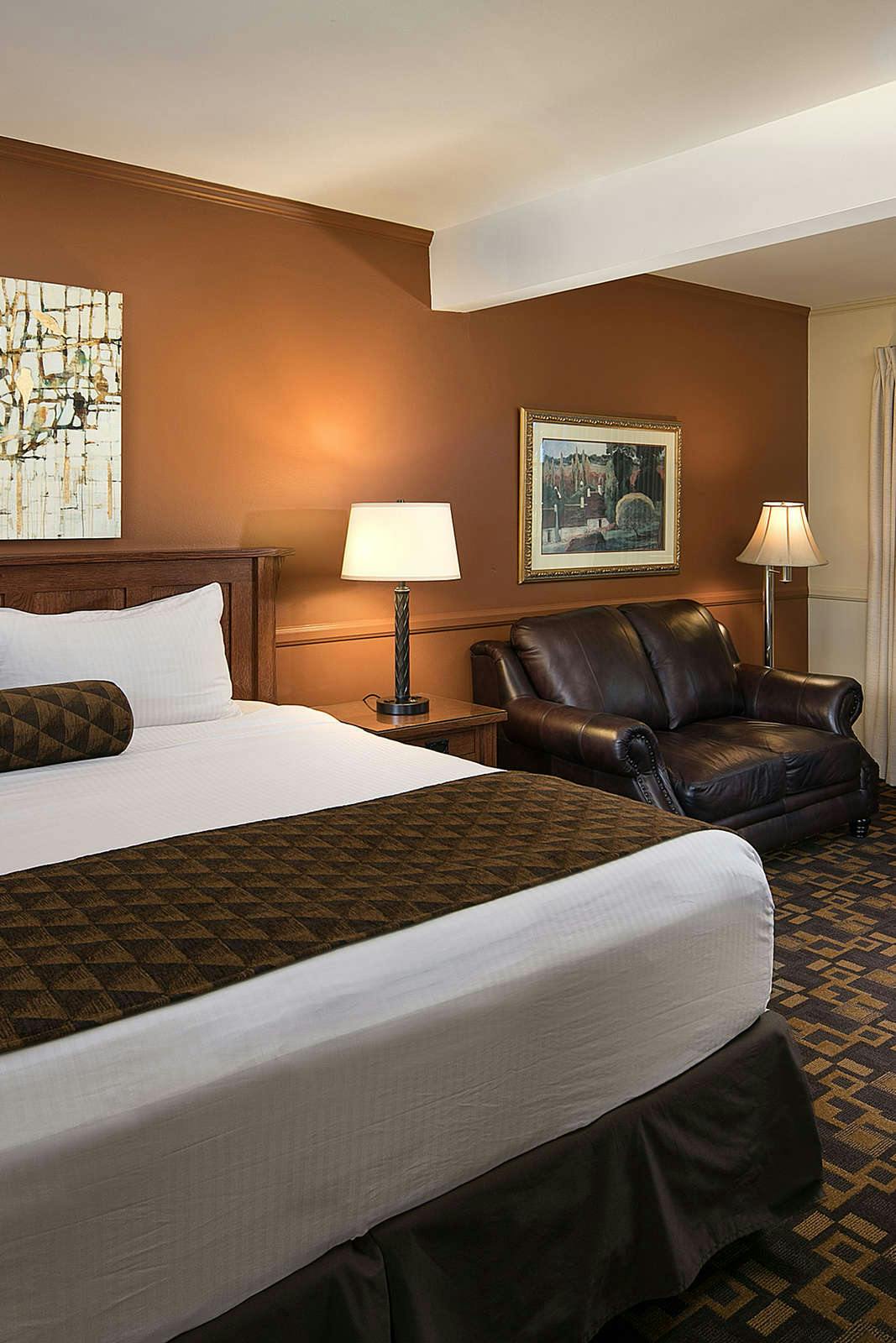 Hotel Inn by the Harbor photo 2