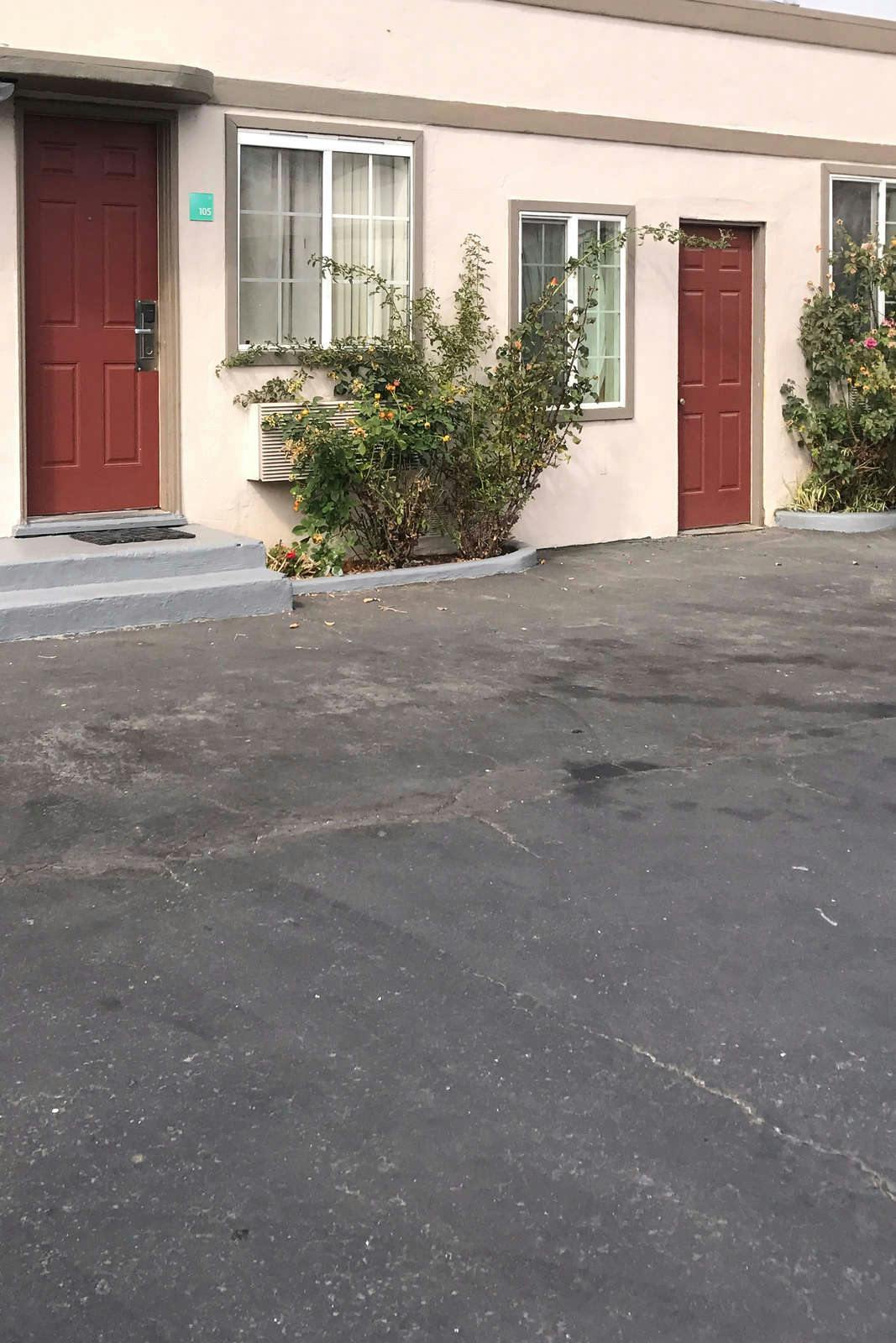 Hotel Geneva Motel Daly City photo 1