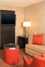 Hotel Four Points by Sheraton Milwaukee North Shore photo 5