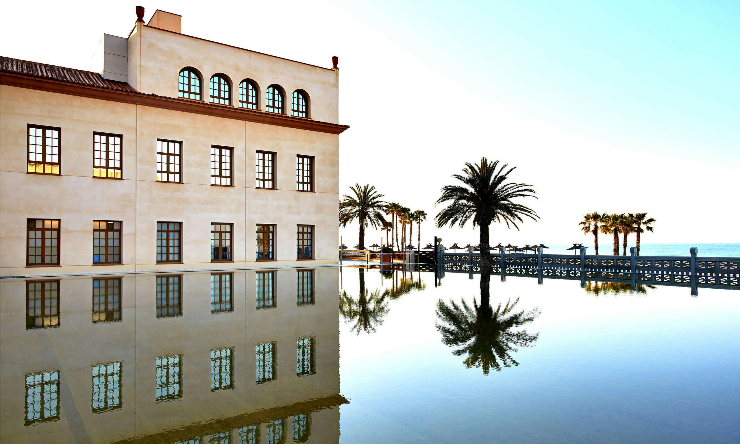 Le Meridien Ra Beach Hotel & Spa