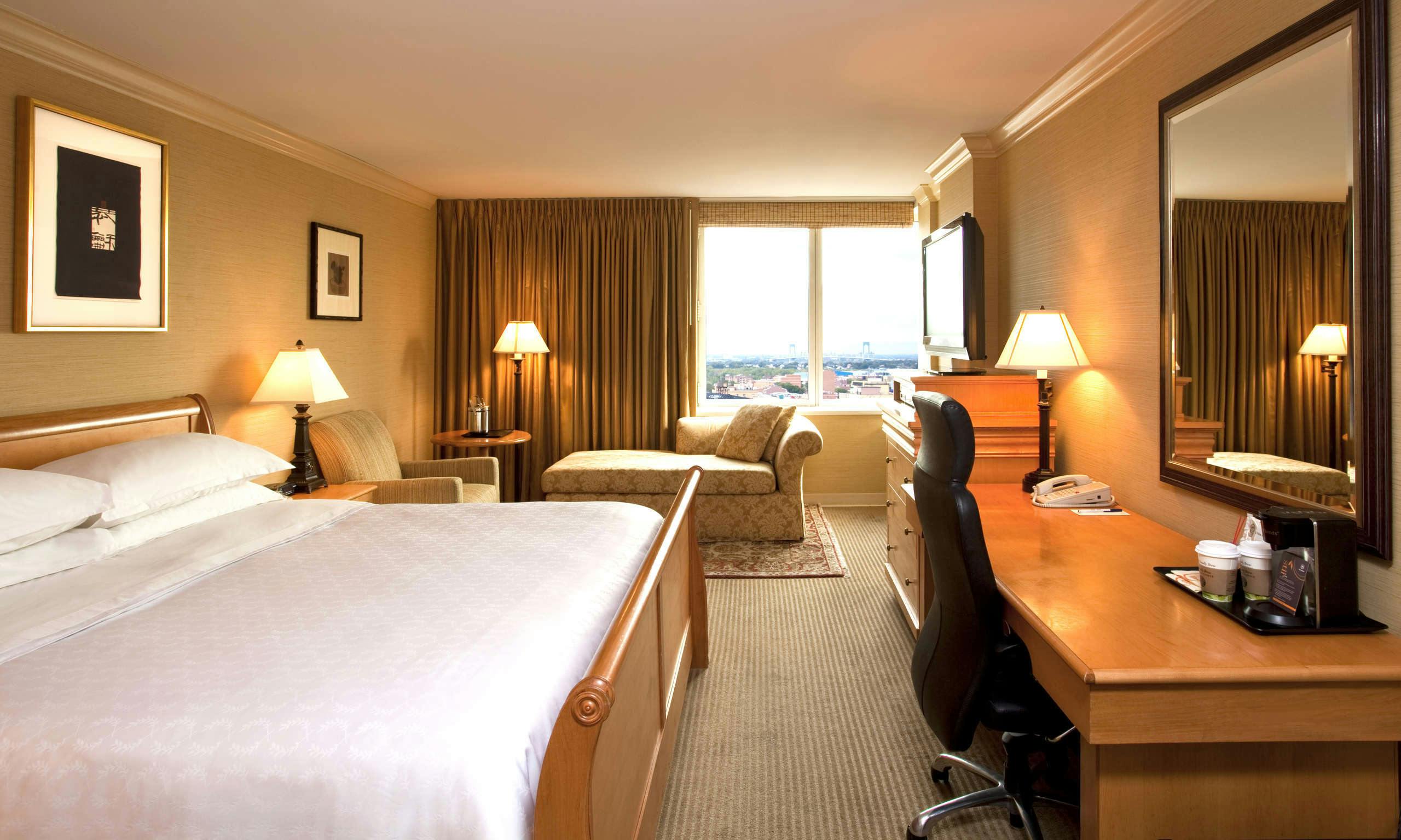 Sheraton LaGuardia East Hotel