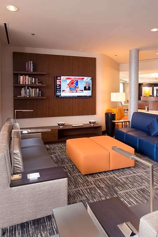Hotel Courtyard by Marriott Canton photo 4