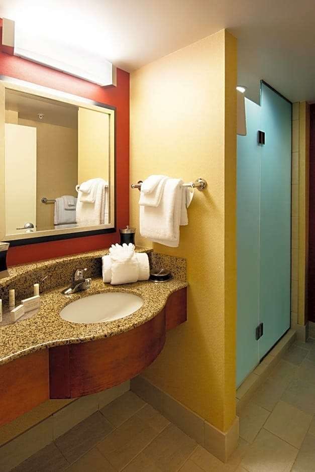 Hotel Courtyard by Marriott Canton photo 3