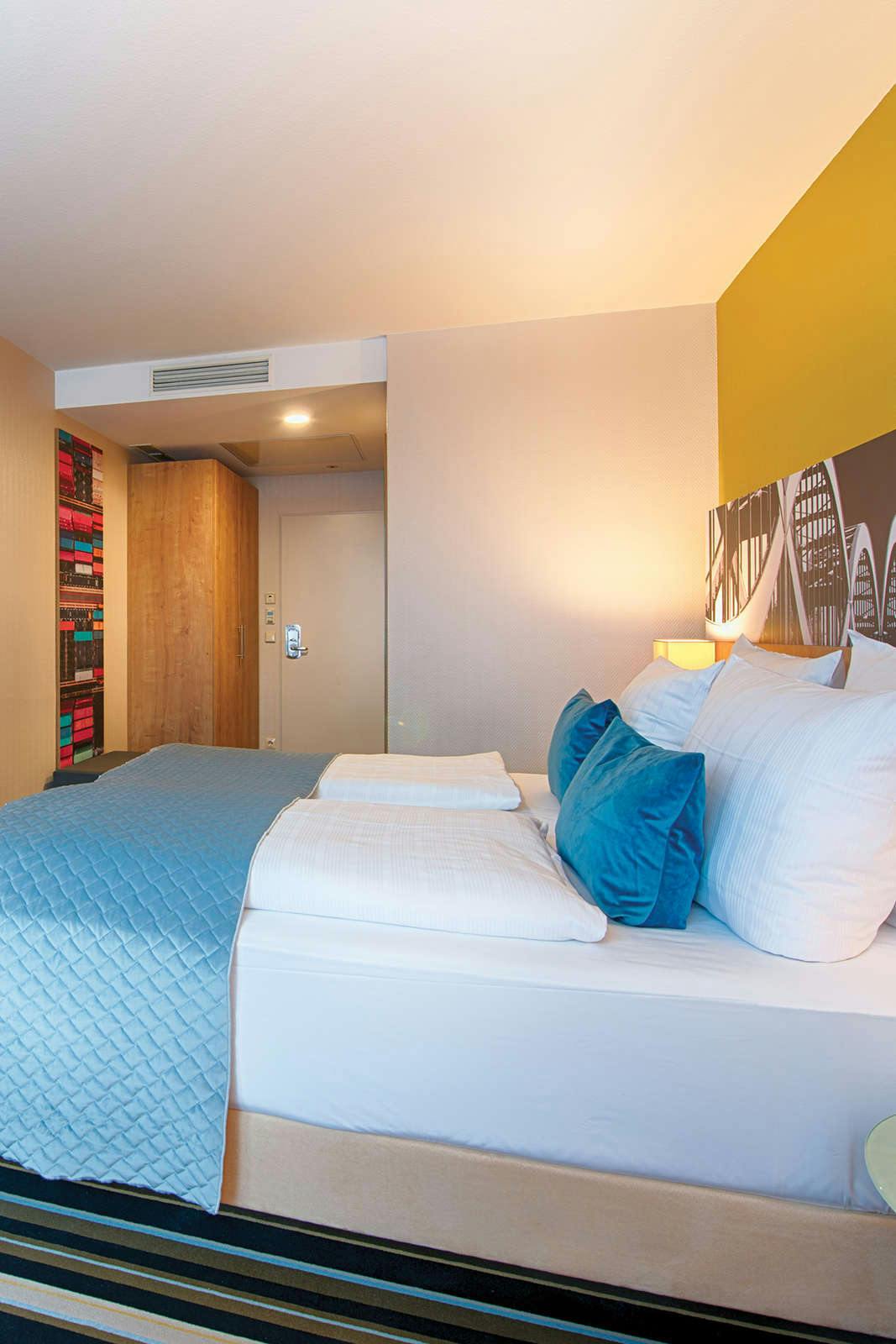 Hotel Leonardo Hotel Hamburg Elbbrücken photo 2