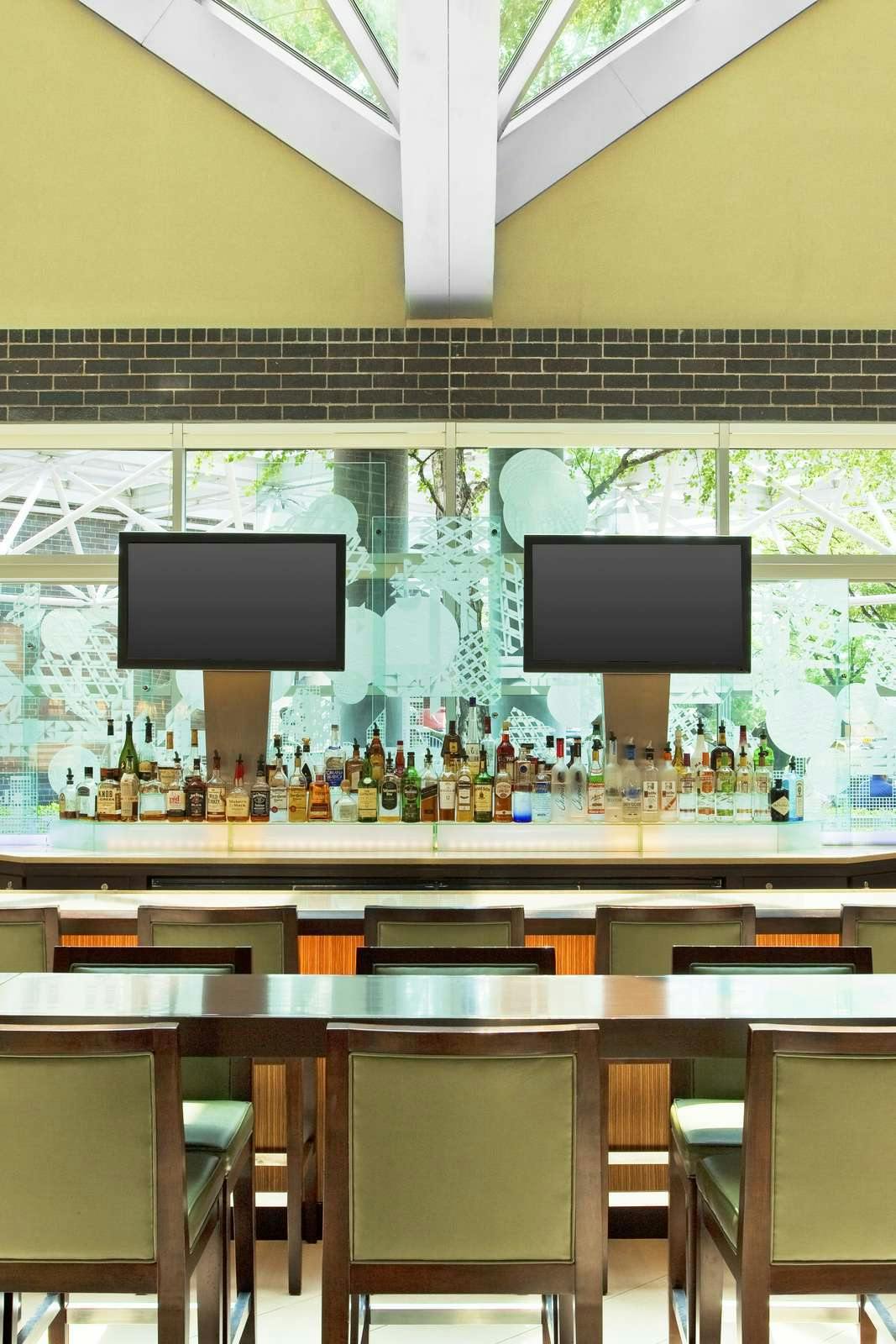 Hotel Sheraton Indianapolis Hotel at Keystone Crossing photo 1