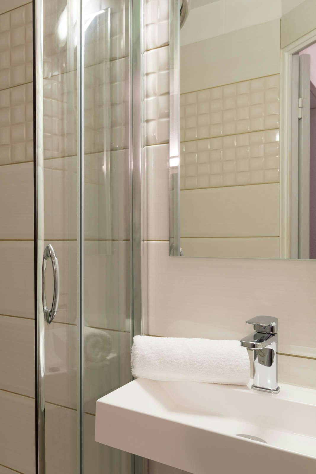 Hotel The Originals City, Hotel Costieres, Nimes photo 5