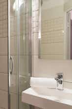 Hotel The Originals City, Hotel Costieres, Nimes photo 5