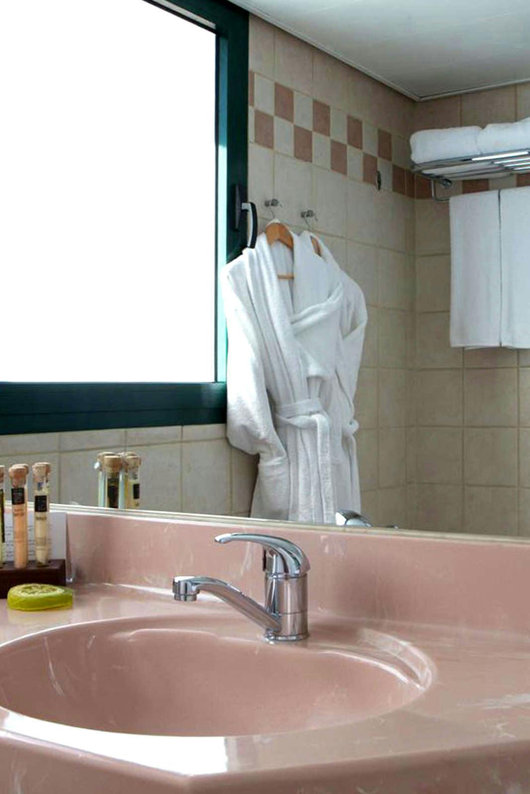 Hotel DIAGHILEV LOFT Live Art Hotel photo 2