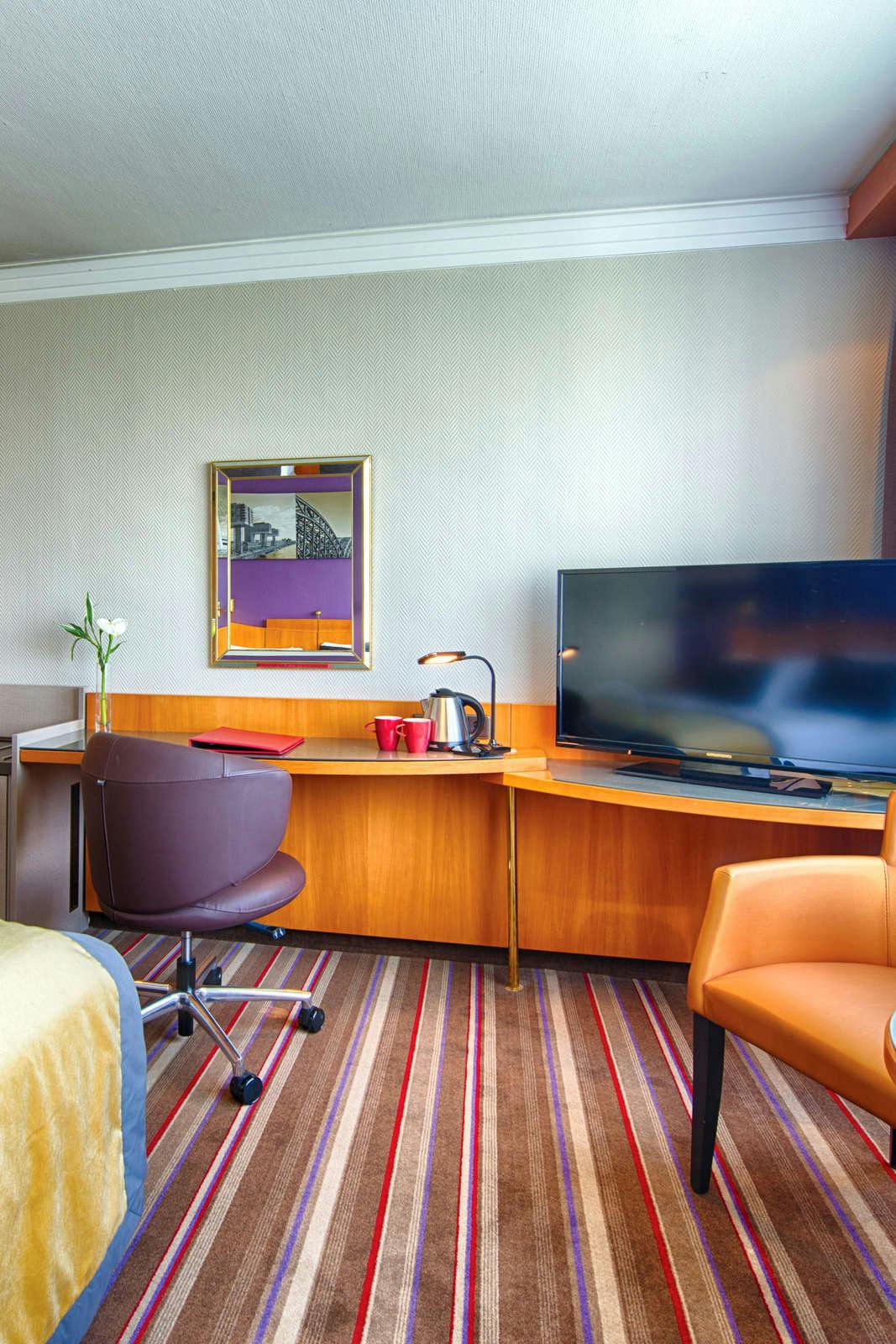 Hotel Leonardo Royal Hotel Köln Am Stadtwald photo 2