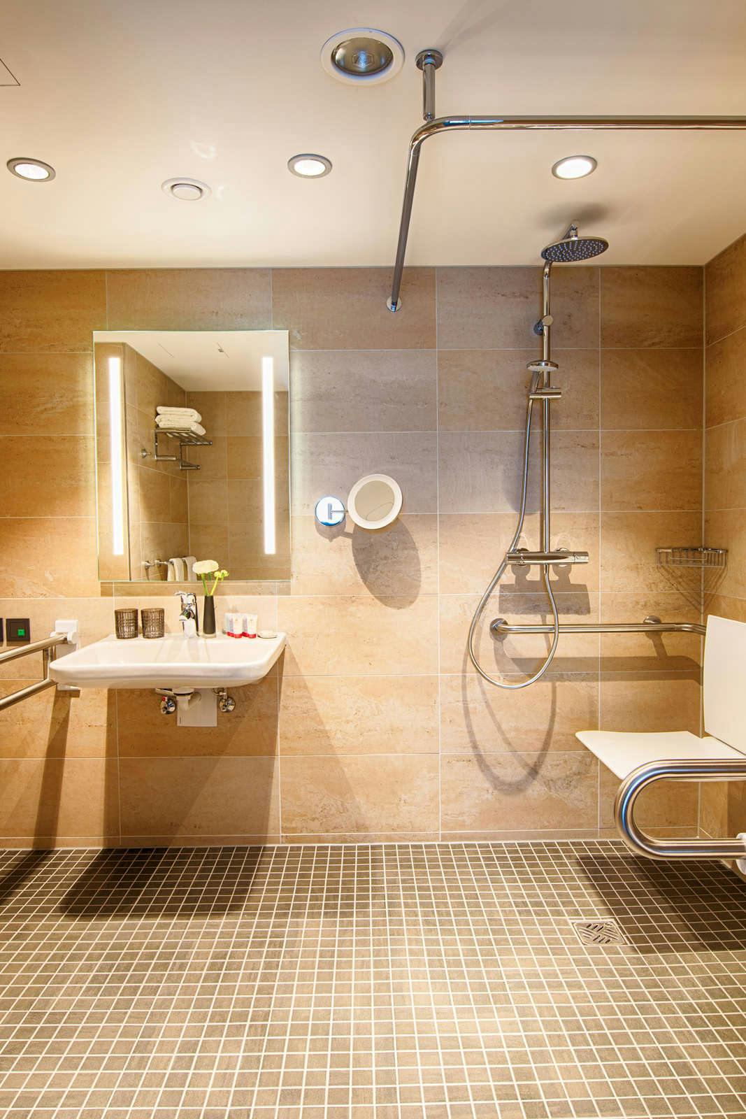 Hotel Leonardo Royal Hotel Ulm photo 4