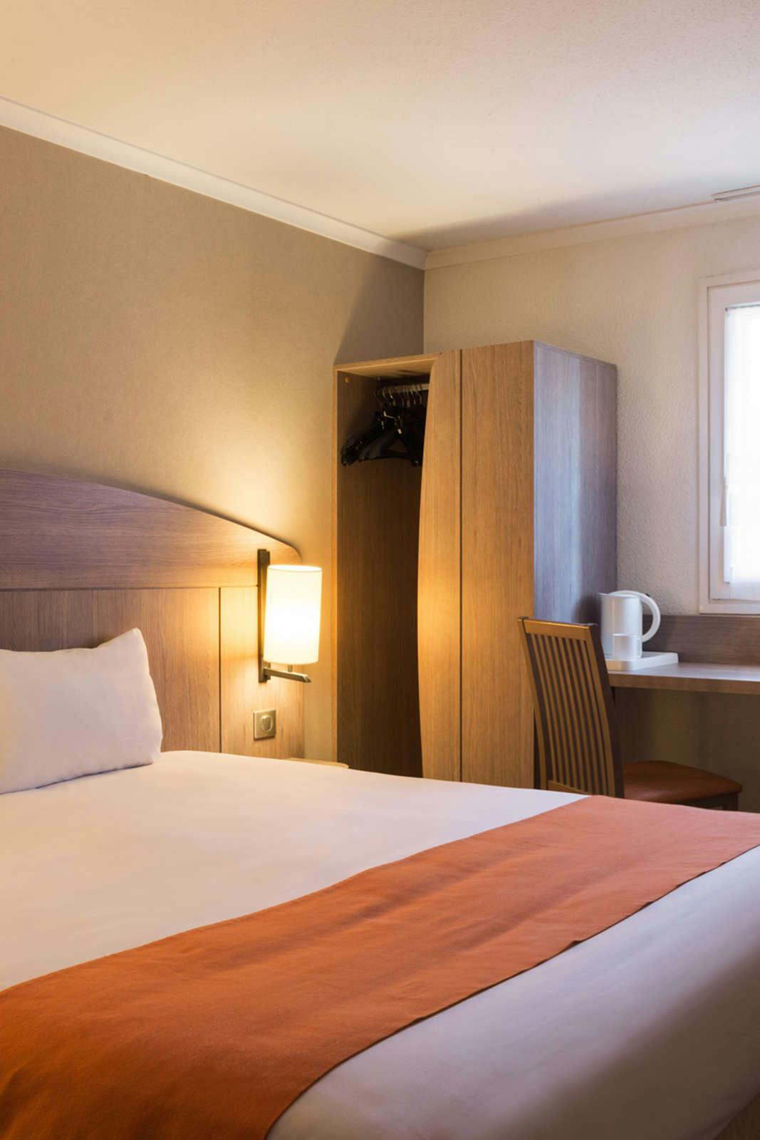 Hotel The Originals City, Hotel Le Gayant, Douai photo 2