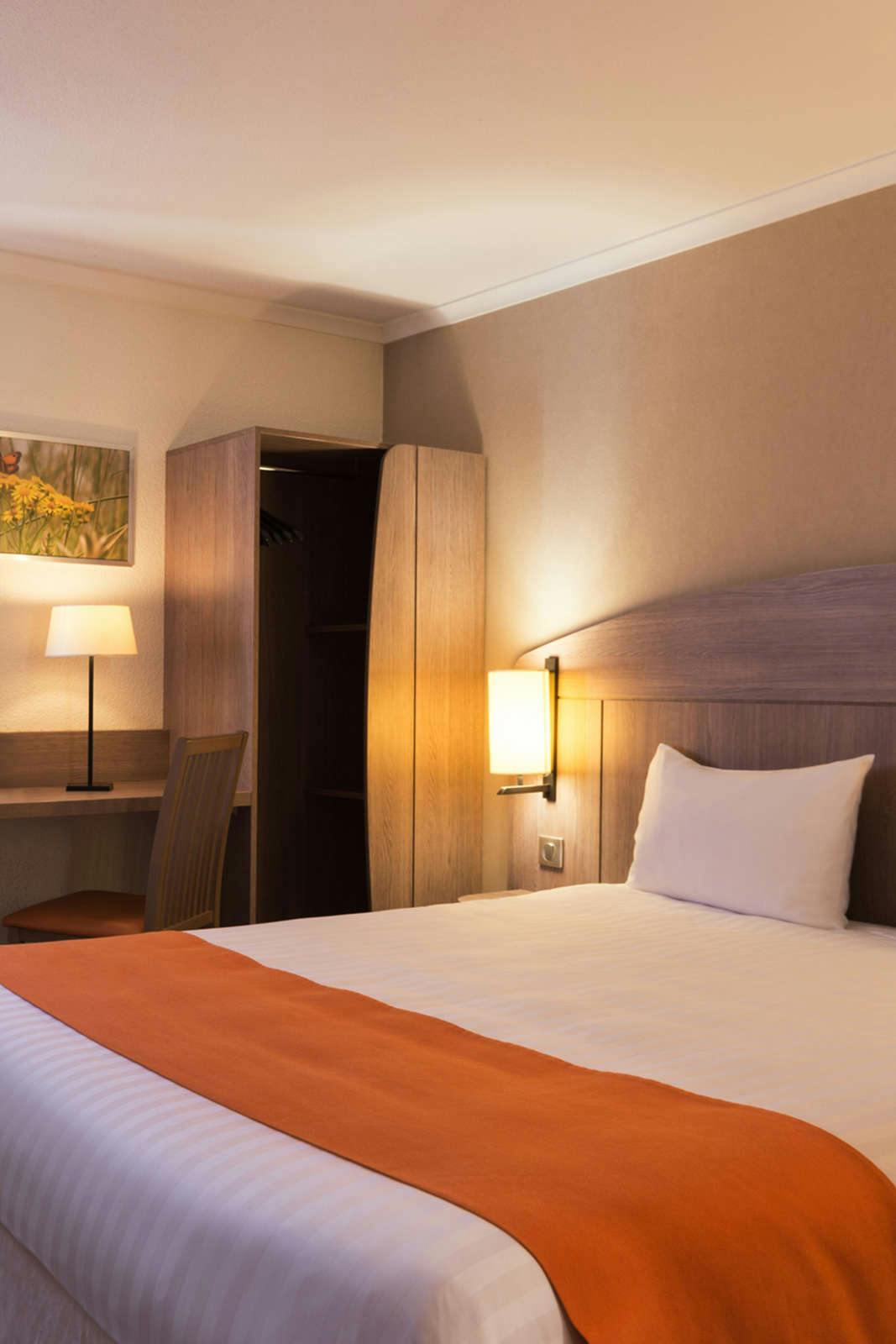 Hotel The Originals City, Hotel Le Gayant, Douai photo 1