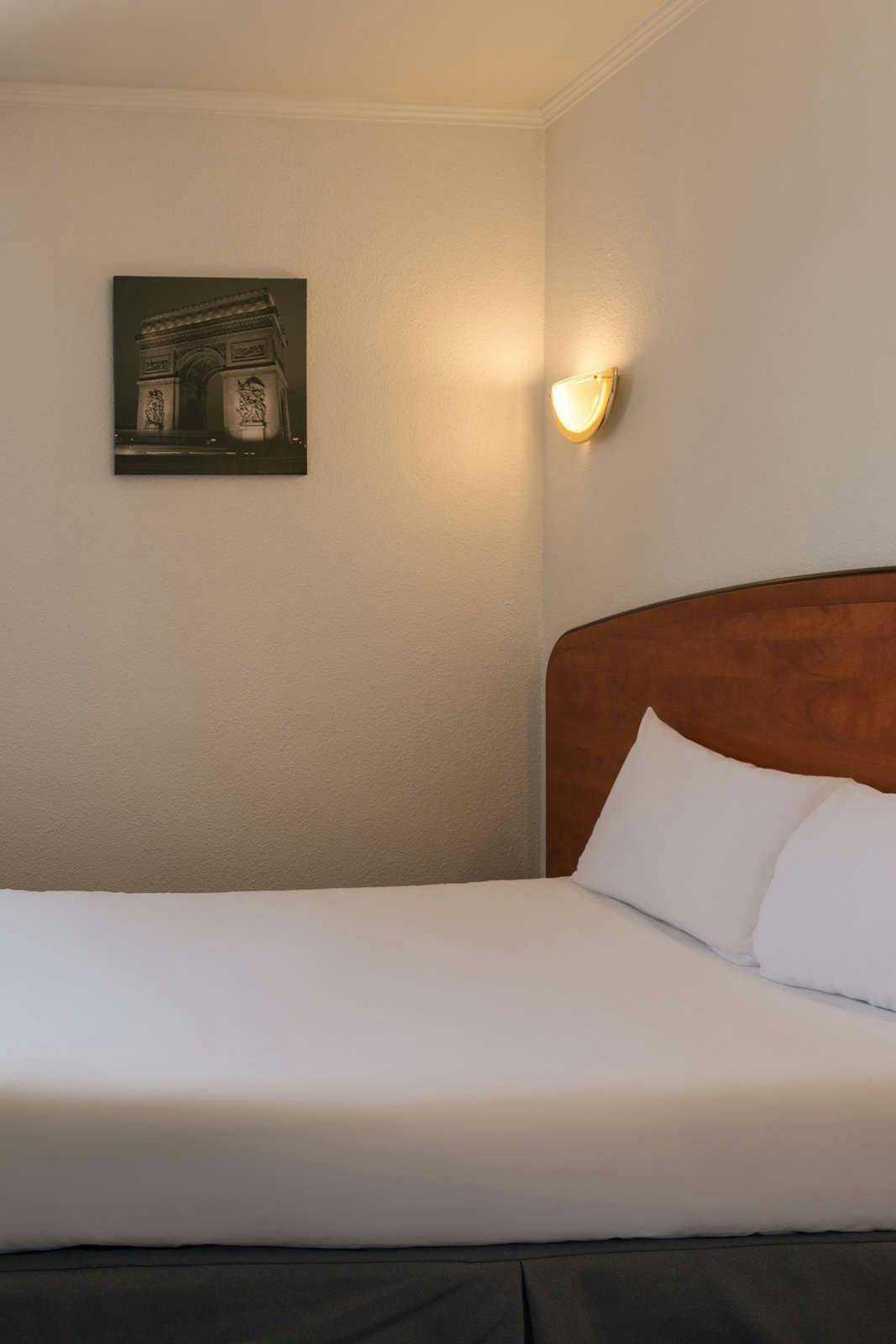 Hotel The Originals City,Hotel La Belle Etape, Brignoles photo 1