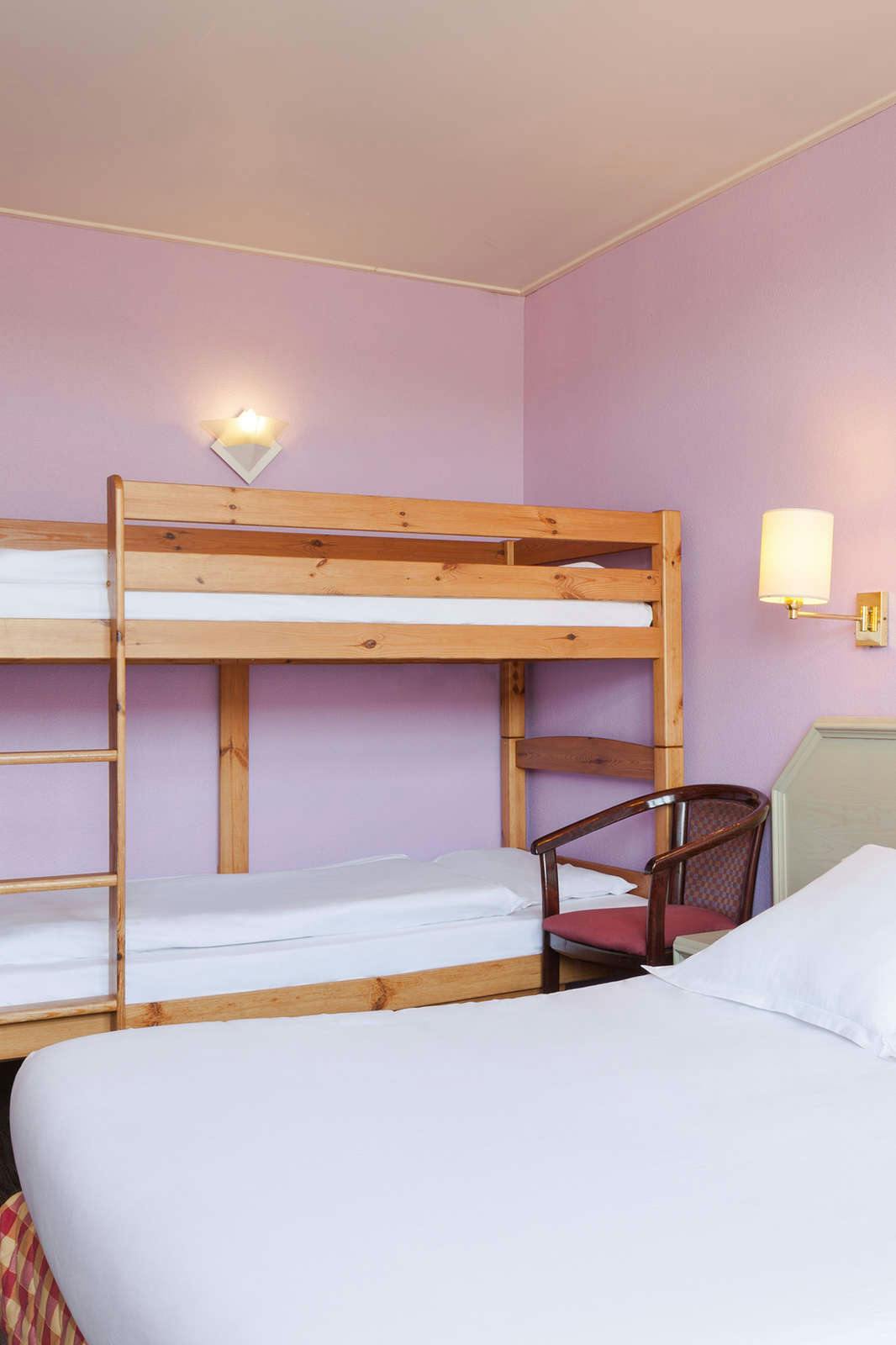 Hotel The Originals City, Hotel de l'Ange, Guebwiller photo 3