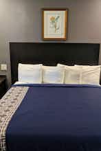 Hotel Americas Best Value Inn Brownsville Padre Island Highway photo 1