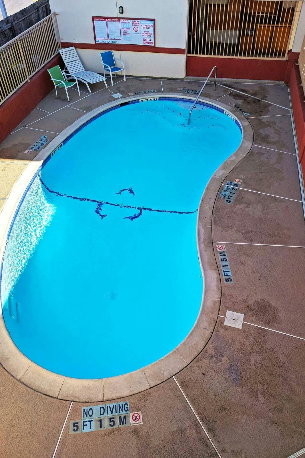 Hotel Americas Best Value Inn Brownsville Padre Island Highway photo 5