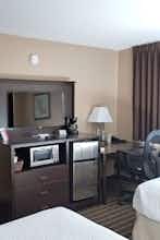 Hotel Americas Best Value Inn & Suites Bismarck photo 4