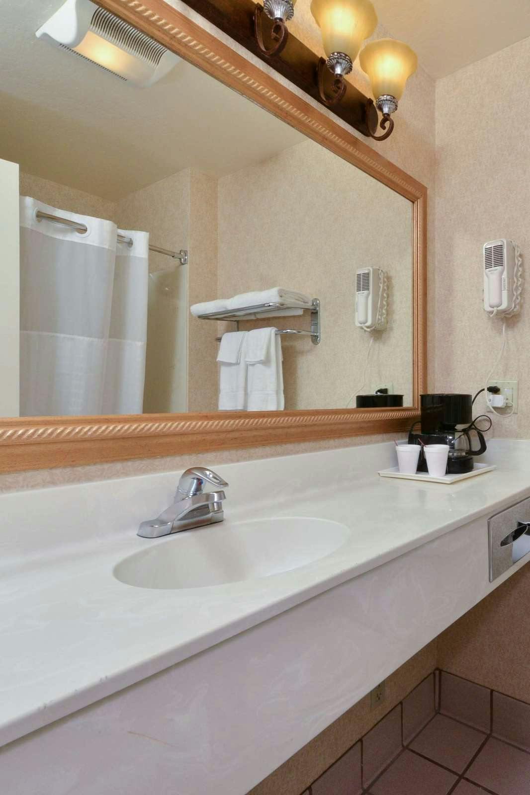 Hotel Americas Best Value Inn San Jose Convention Center photo 4