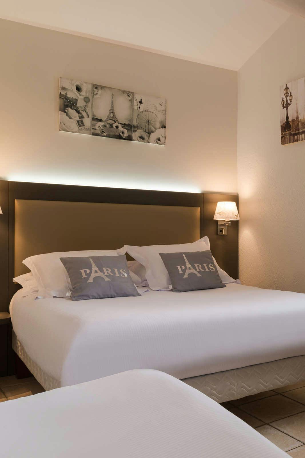 Hotel Mas des Romarins, The Originals Relais photo 2