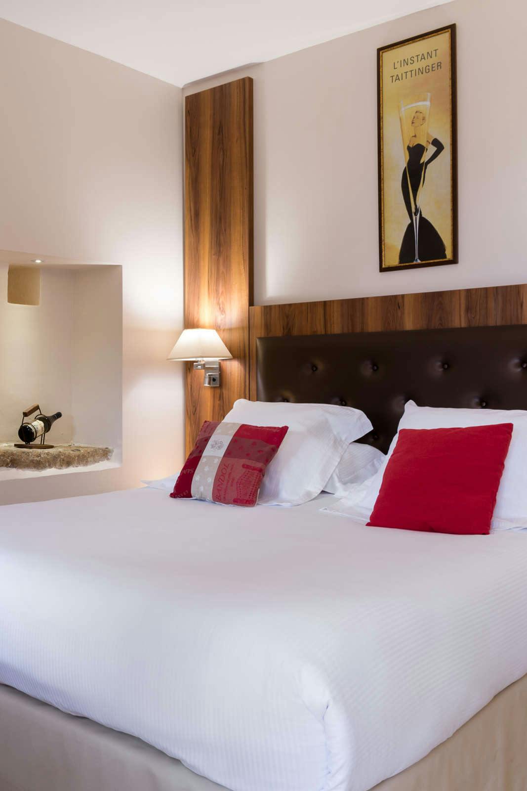 Hotel Mas des Romarins, The Originals Relais photo 3