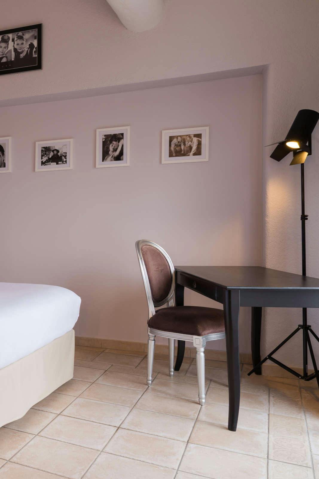 Hotel Mas des Romarins, The Originals Relais photo 5