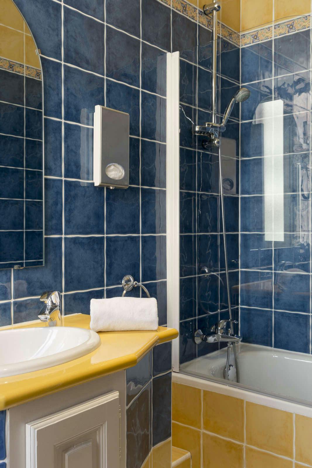 Hotel Hotel The Originals des Orangers Cannes photo 3