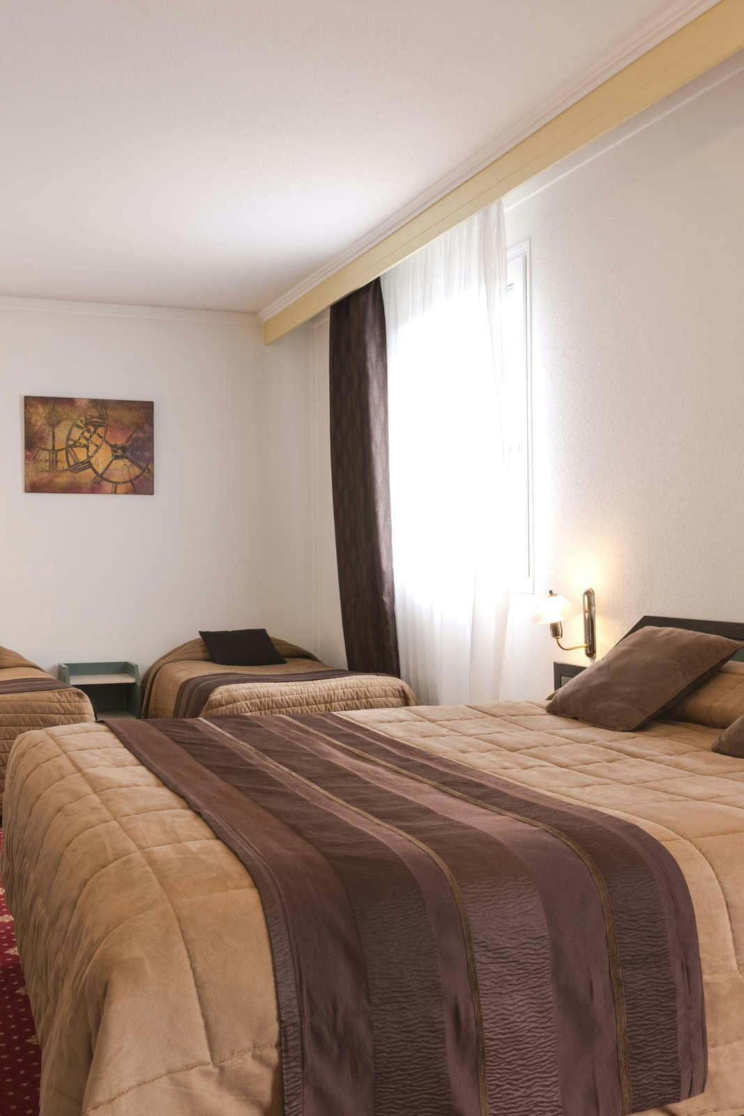 Hotel The Originals City, Hotel du Faucigny, Cluses Ouest photo 4