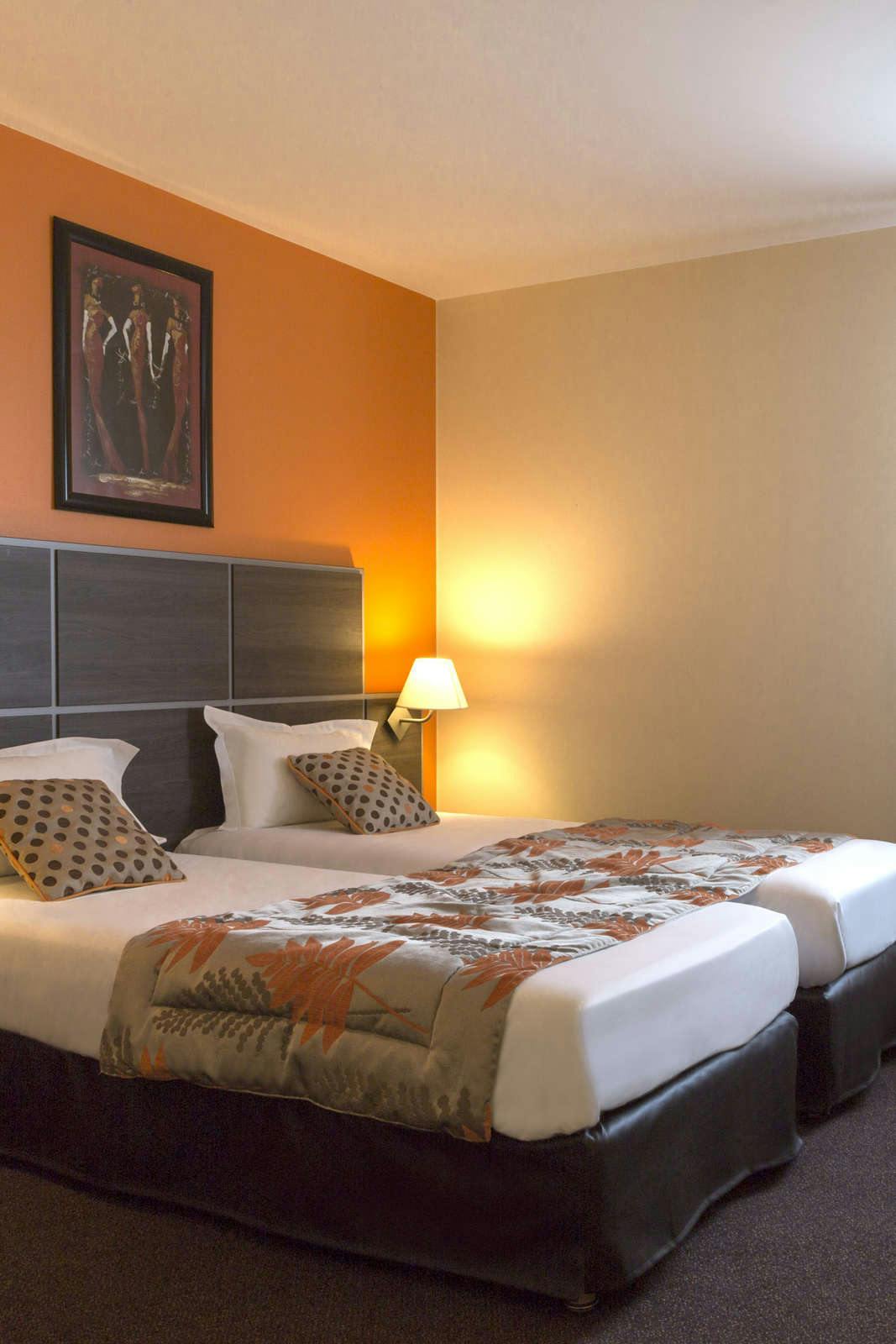 Hotel The Originals Boutique, ActuelHotel, Saint-Etienne Aeroport photo 3