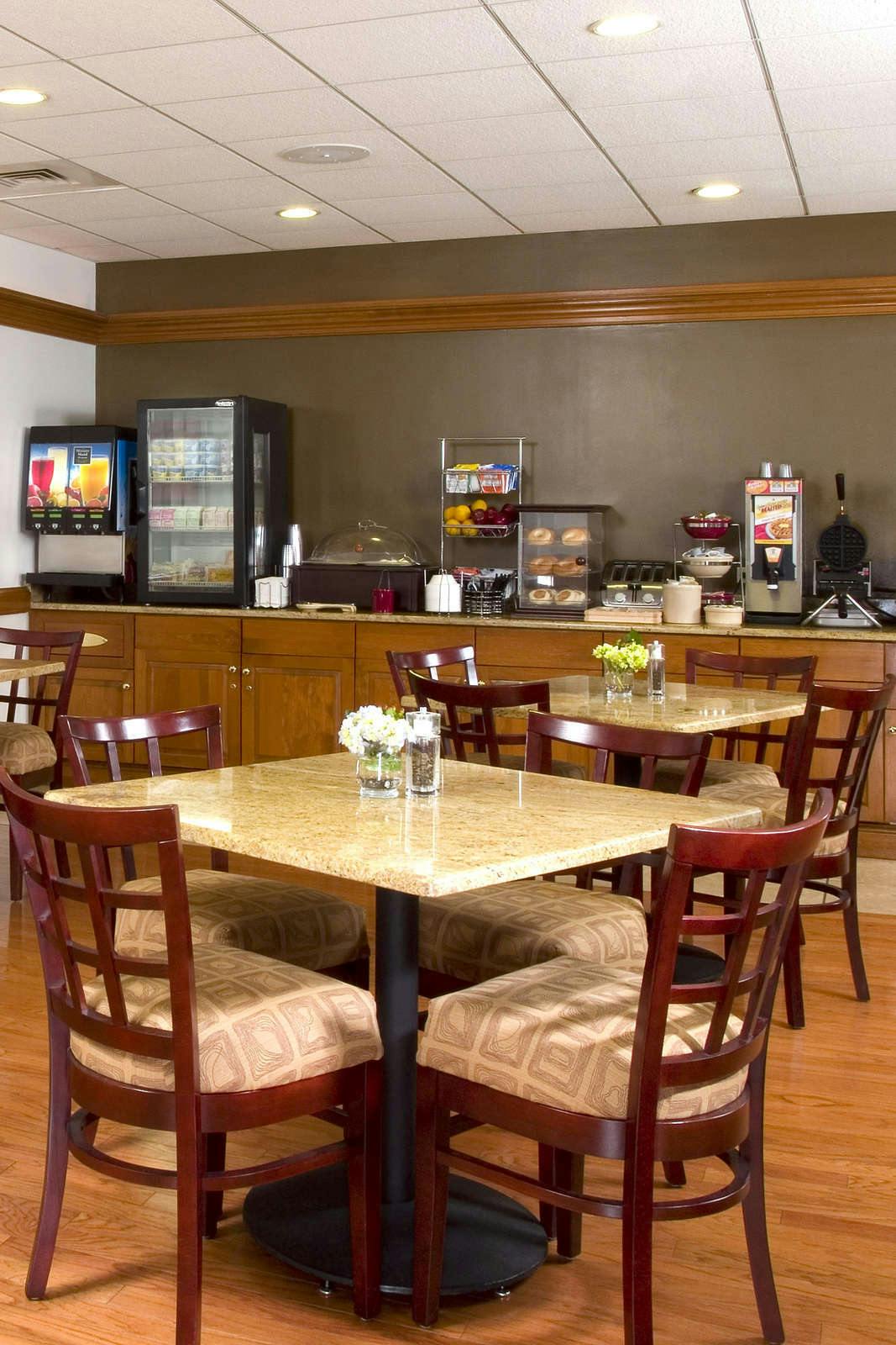 Hotel Holiday Inn Express Wilmington North - Brandywine photo 1