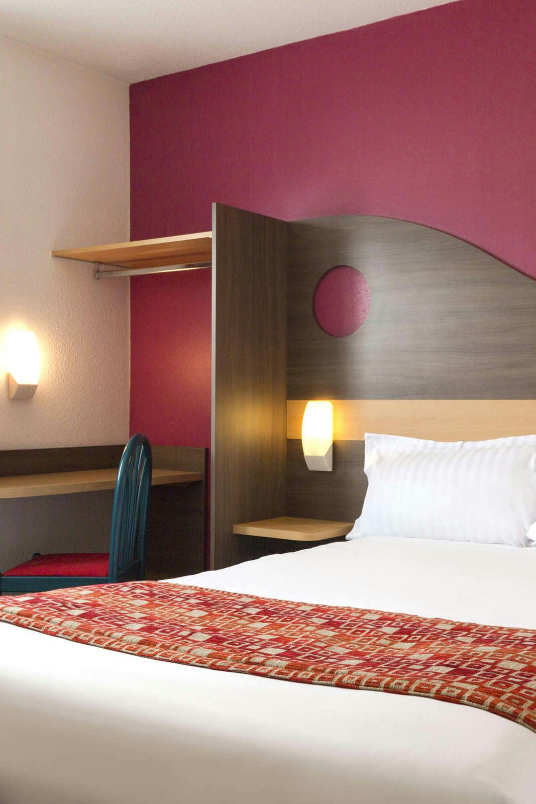 Hotel The Originals City,Hotel Helios, Roanne Nord photo 2