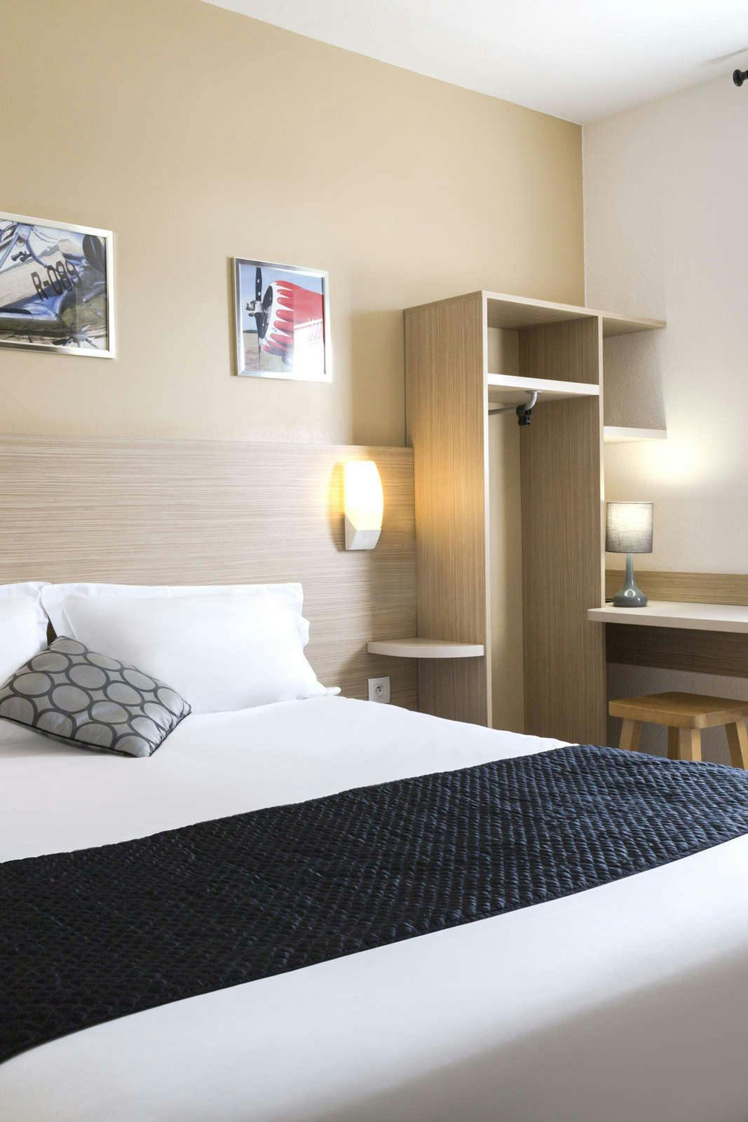 Hotel The Originals City,Hotel Helios, Roanne Nord photo 3