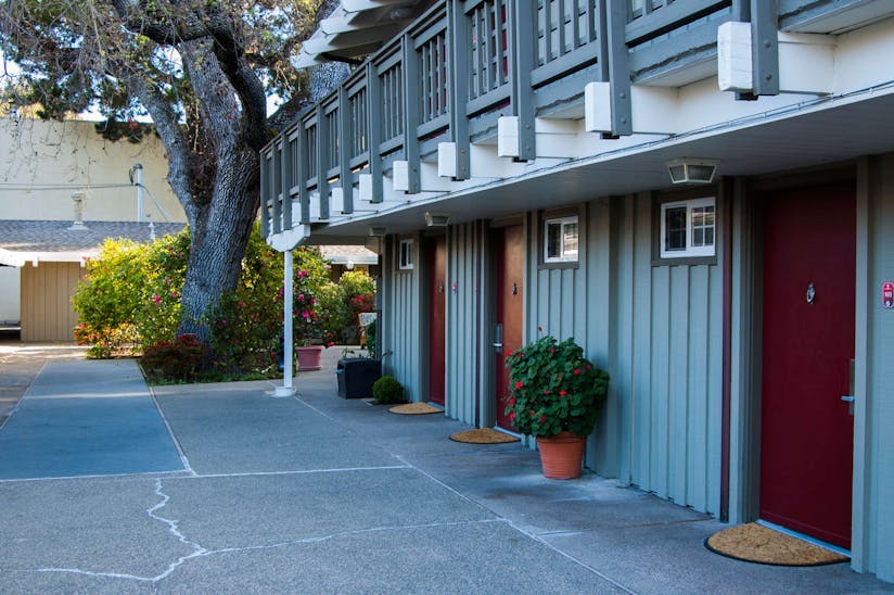 Red Cottage Inn Suites Silicon Valley Hoteltonight