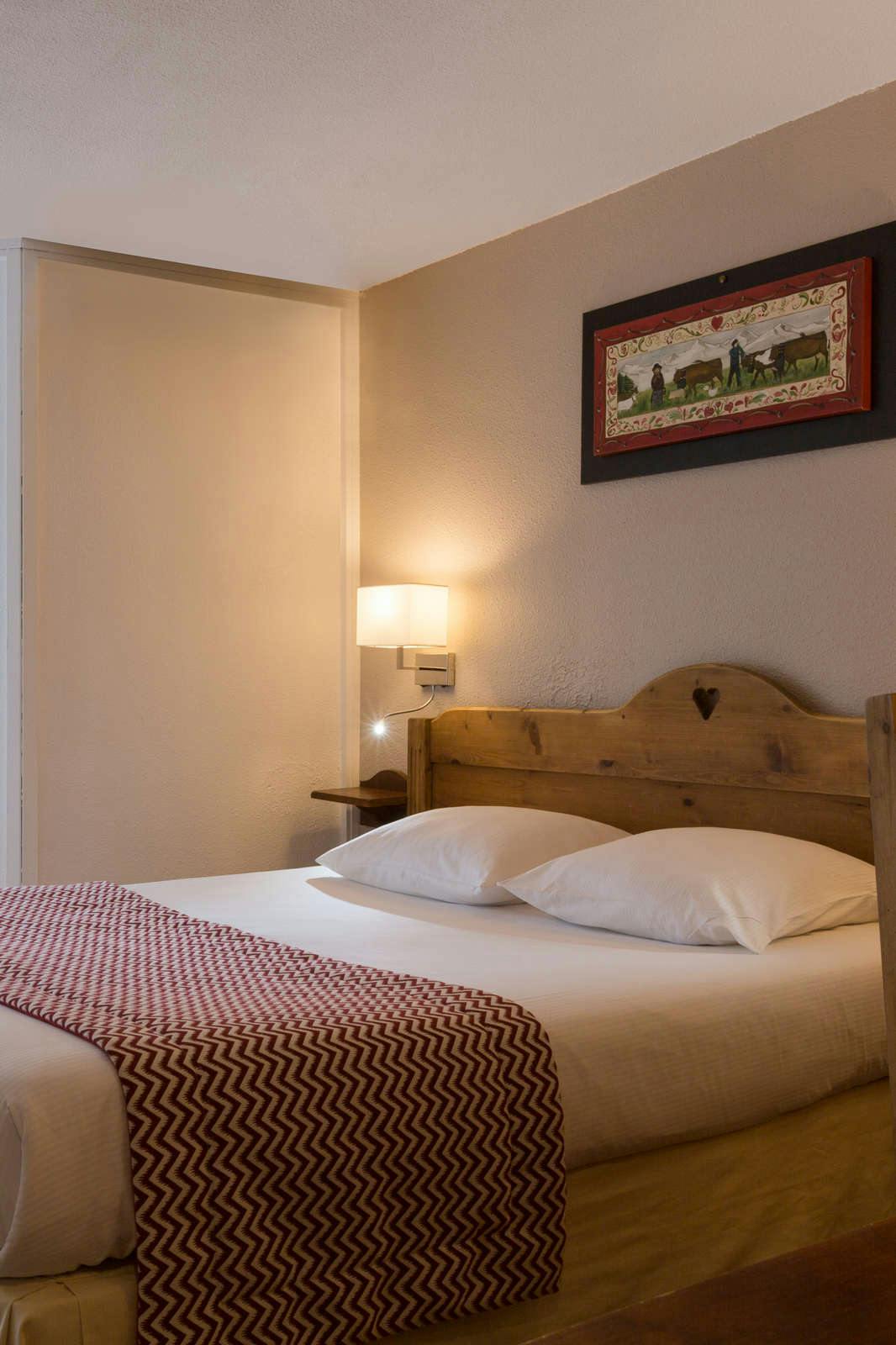 Hotel The Originals City, Hotel Porte de Geneve, Annemasse Sud photo 1
