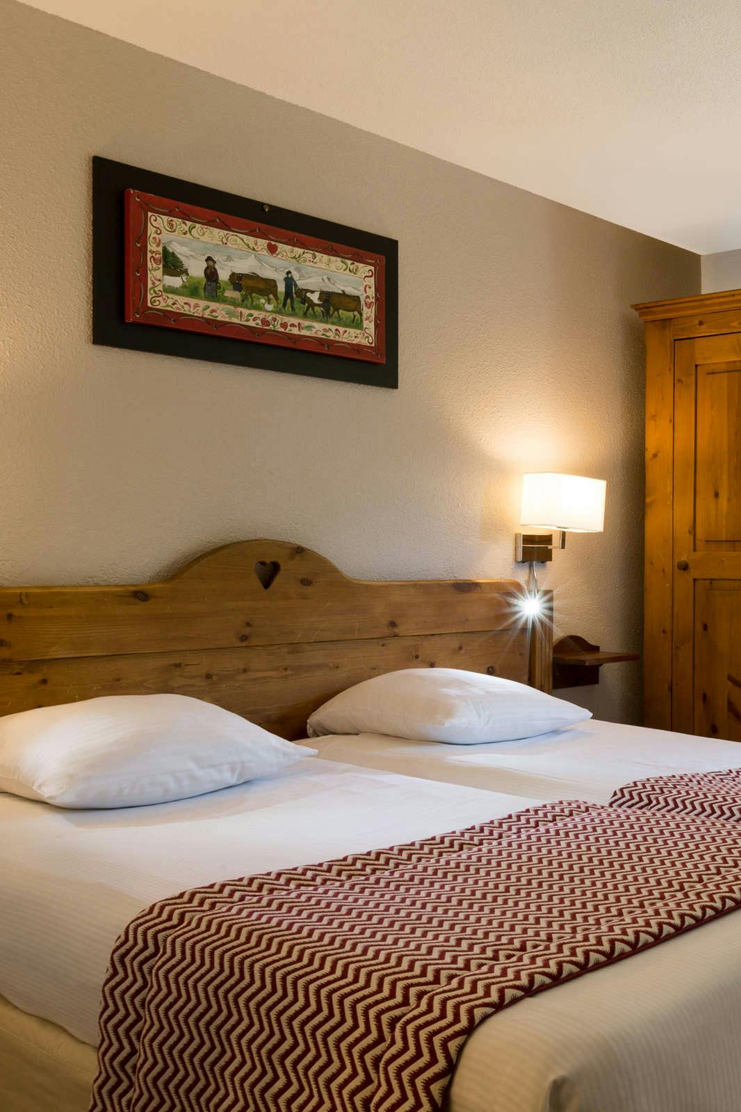 Hotel The Originals City, Hotel Porte de Geneve, Annemasse Sud photo 2