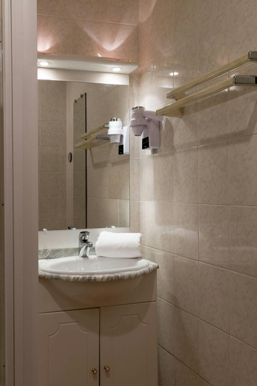 The Originals Access Hotel D Angleterre Salon De Provence