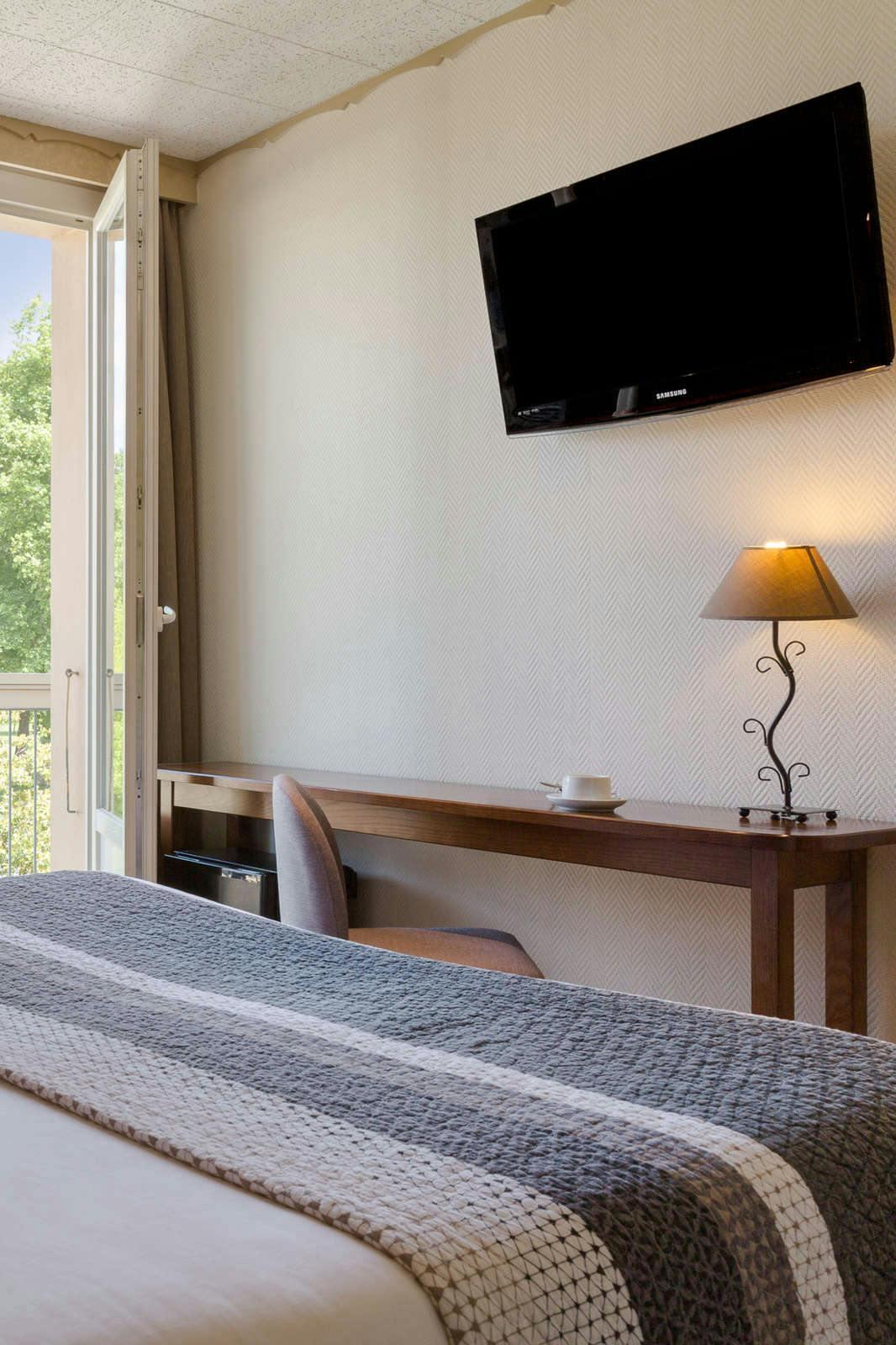 Hotel The Originals City,Hotel L'Iroko, Aix-les-Bains Grand Port photo 4