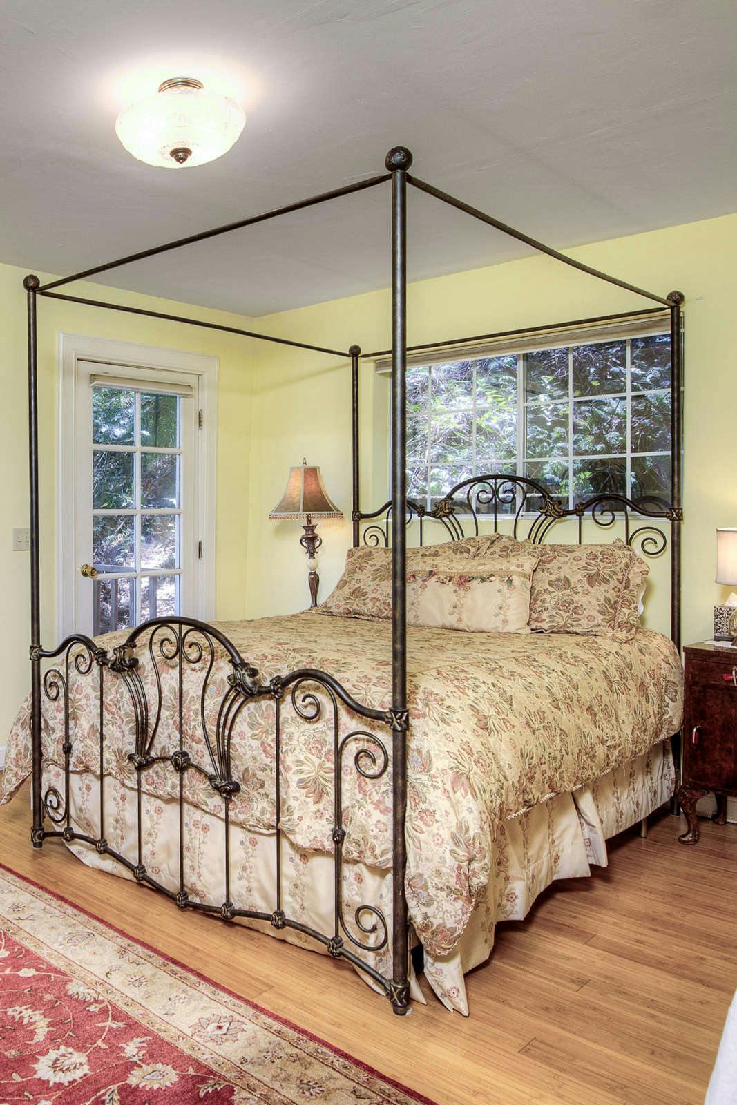 Hotel The Pink Mansion photo 2