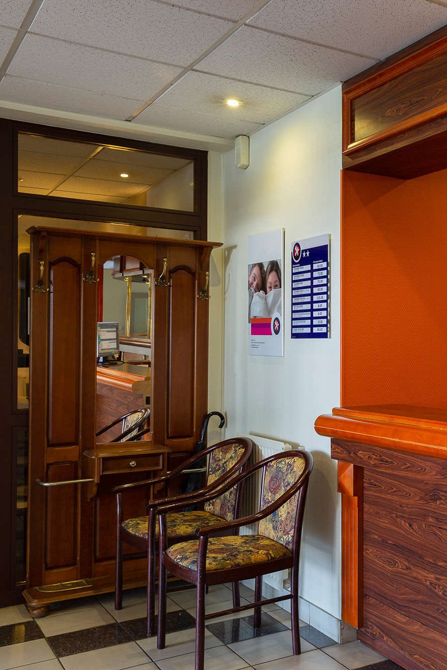 Hotel The Originals City, Le Logis d'Elbee, Cholet Nord photo 1