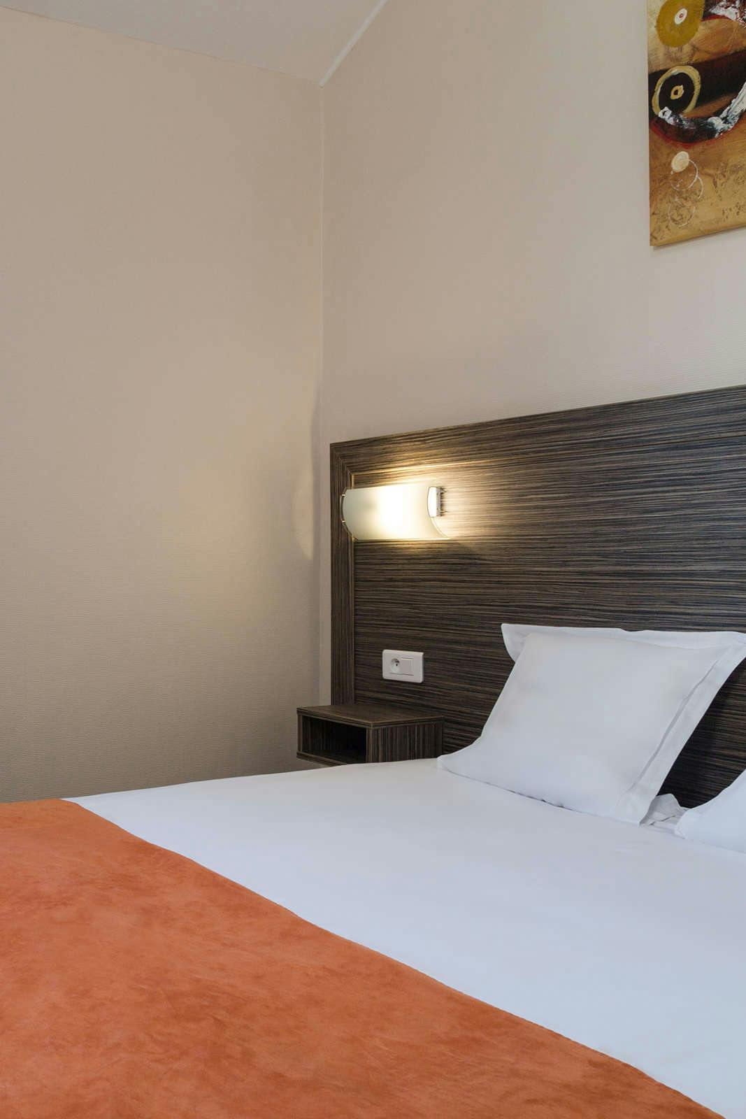 Hotel The Originals City, Hotel L'Acropole, Saint-Etienne Sud photo 1