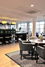 Hotel Holiday Inn Express Leigh Sports Village photo 4