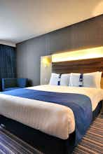 Hotel Holiday Inn Express Leigh Sports Village photo 5
