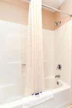 Hotel Americas Best Value Inn Plattsburgh photo 5