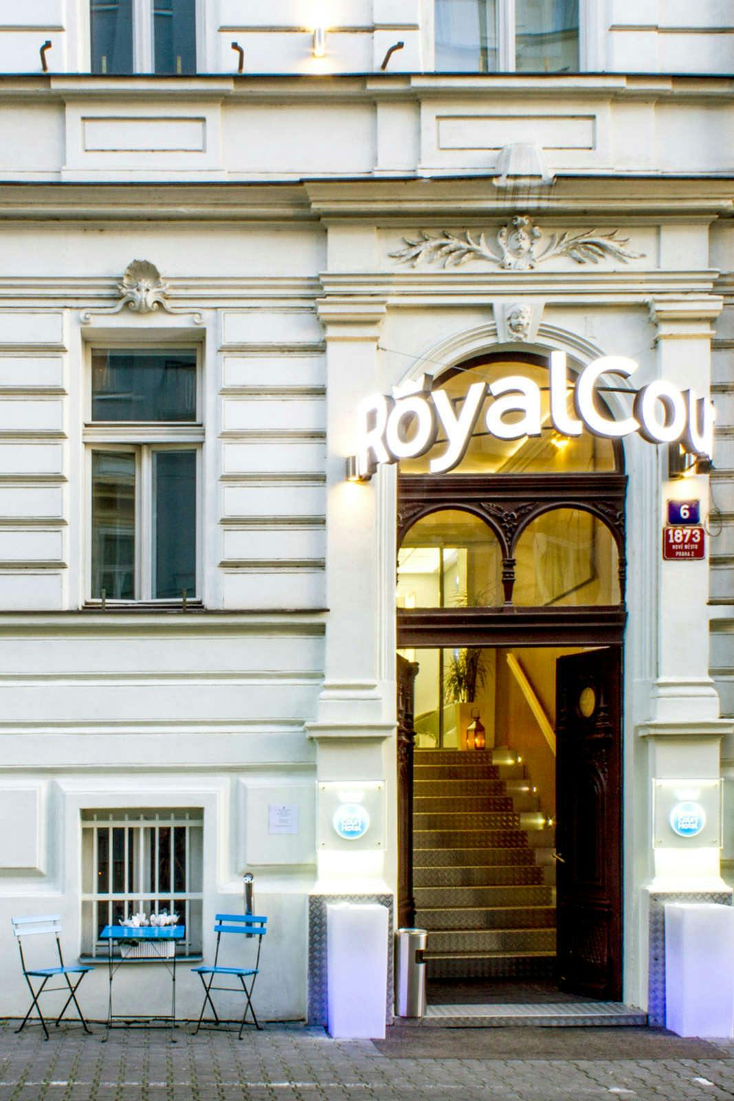 Royal Court Apartments