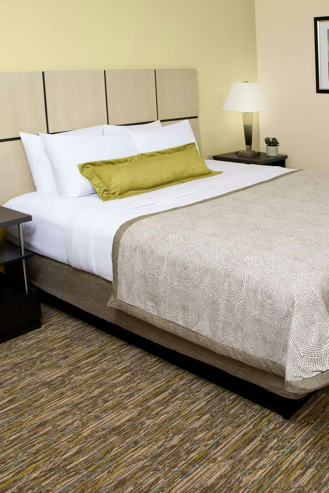 Hotel Candlewood Suites Columbus Northeast photo 1