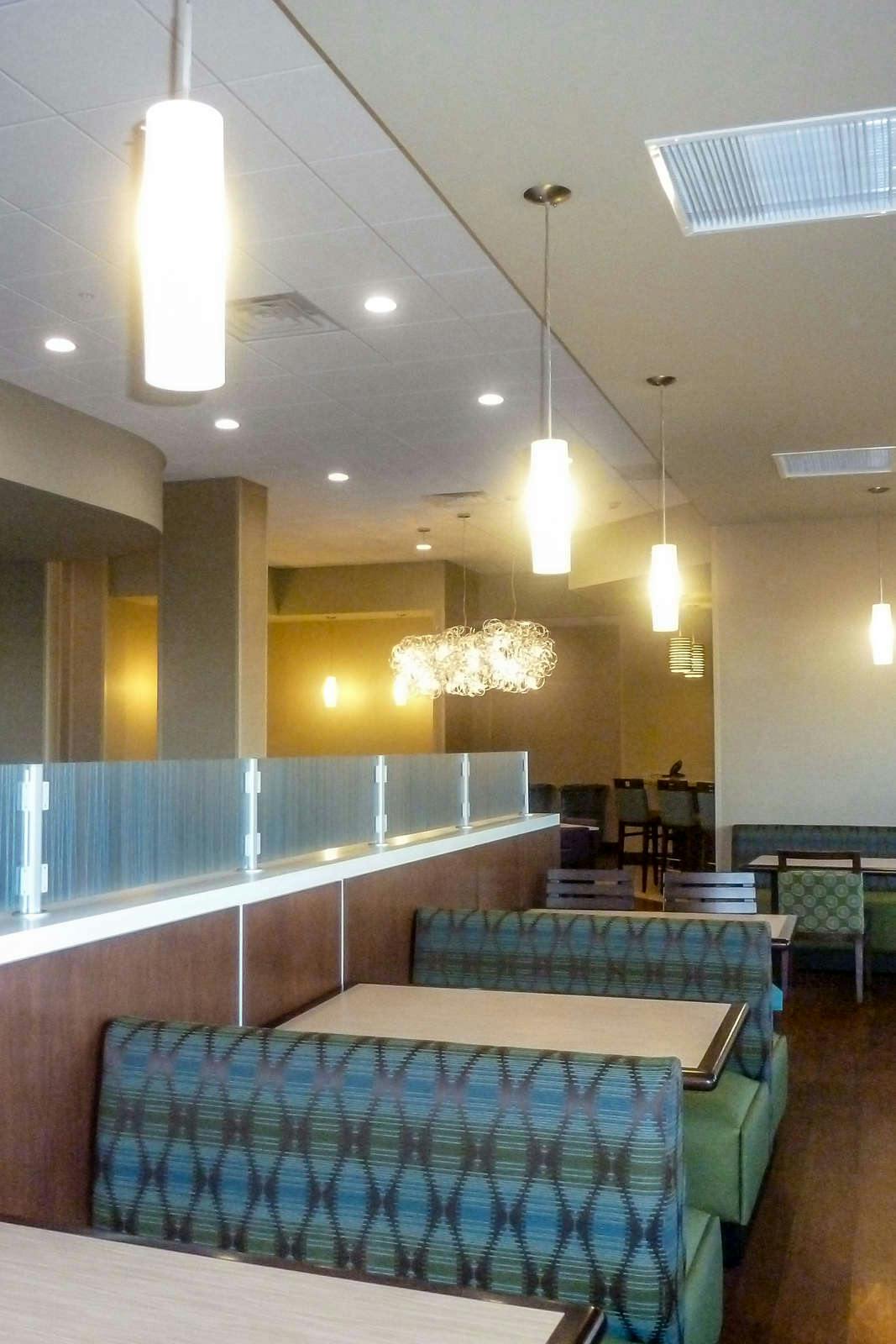 Hotel Holiday Inn Bismarck photo 4