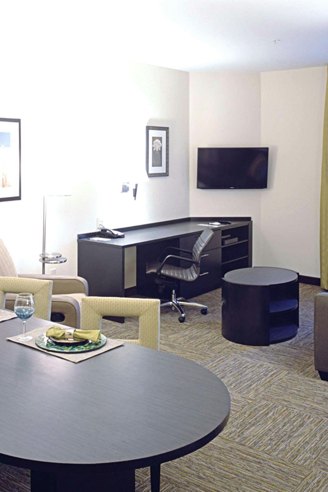 Hotel Candlewood Suites Fort Collins photo 5