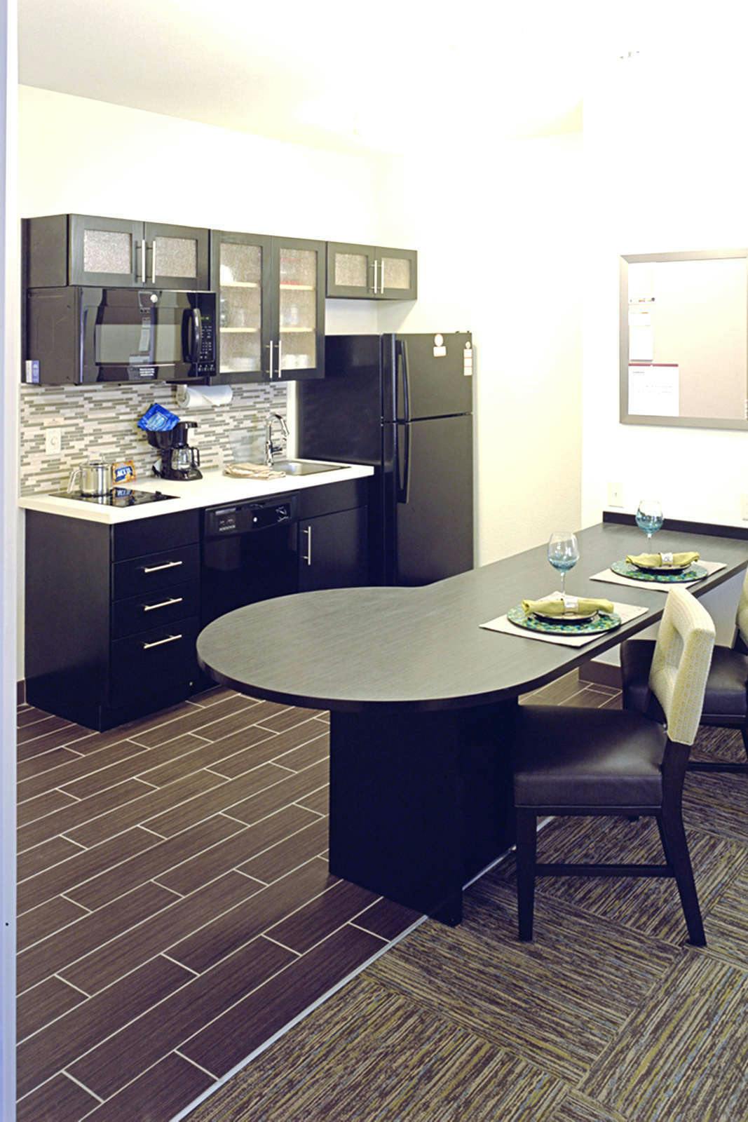 Hotel Candlewood Suites Fort Collins photo 4