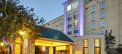 Holiday Inn Express & Suites Atlanta Buckhead